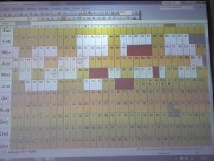 Gretas zweites Schulhalbjahr. Viele Ferientage, viel Unterrichtsausfall wegen Prüfungen. 
